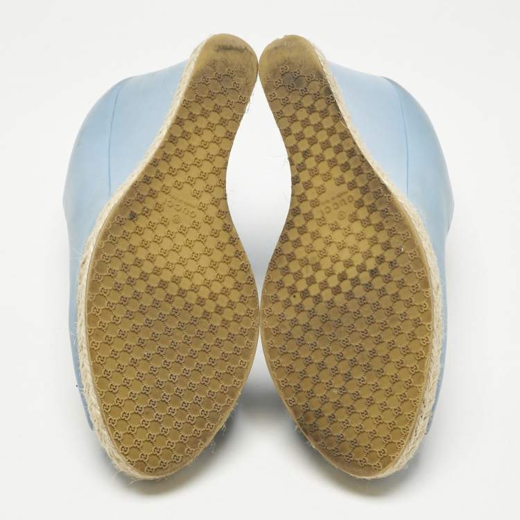 Pre Owned Gucci Sky Blue Leather Horsebit Wedge Pumps Size 38