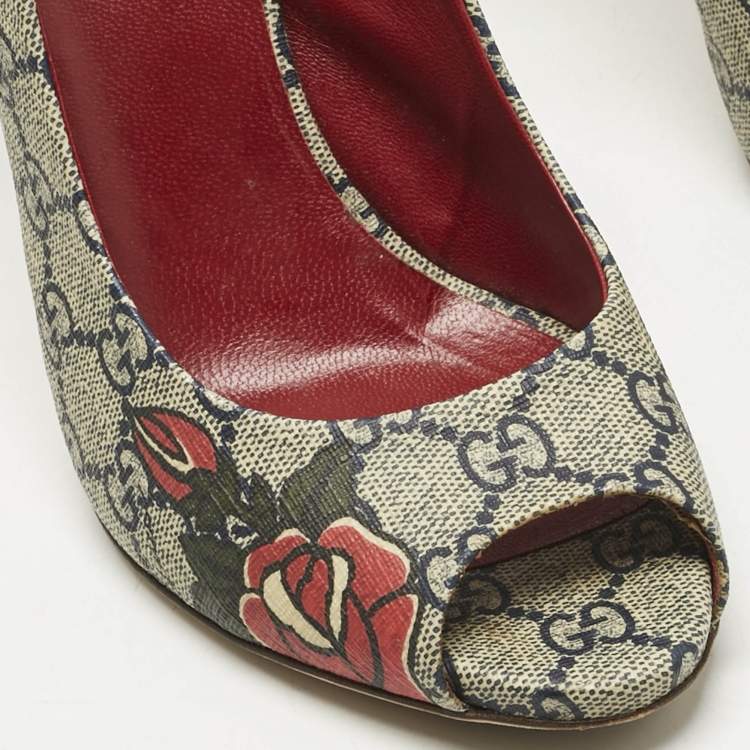 Pre Owned Gucci Beige/Navy Blue GG Supreme Canvas Heart Tattoo Peep Toe Slingback Sandals Size 39