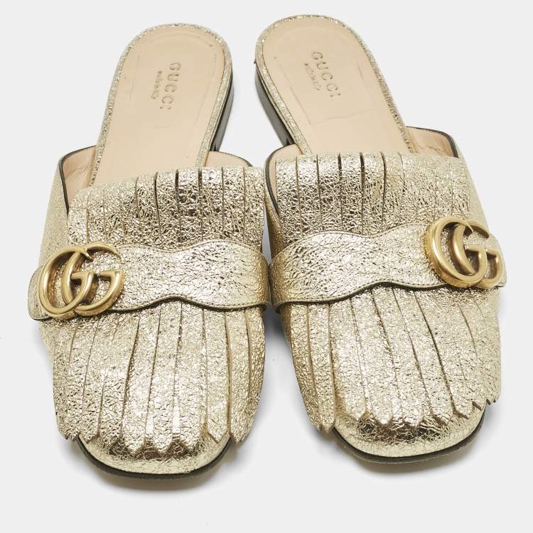 مملوكة مسبقًا Gucci Gold Texture Leather GG Marmont Fringe  Mules Size 38