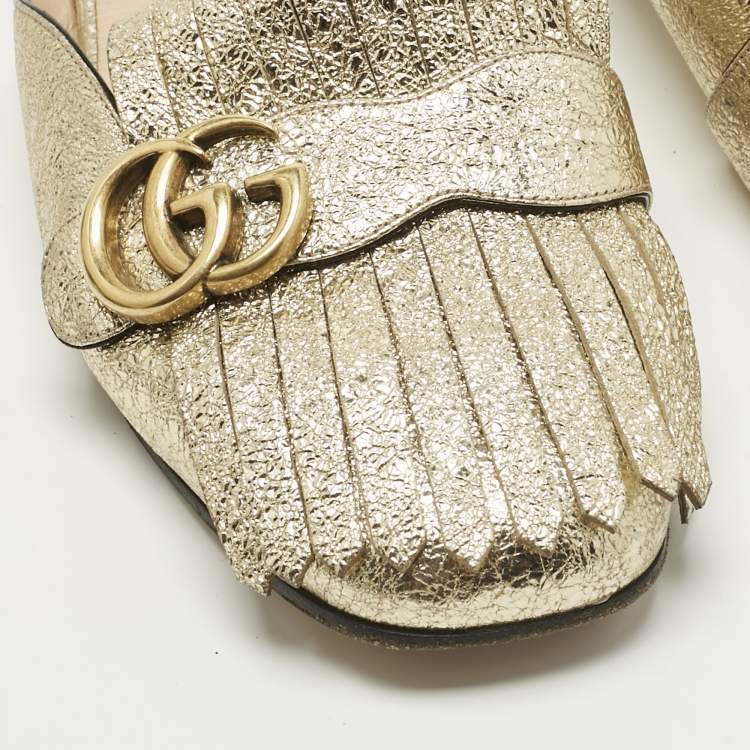 مملوكة مسبقًا Gucci Gold Texture Leather GG Marmont Fringe  Mules Size 38
