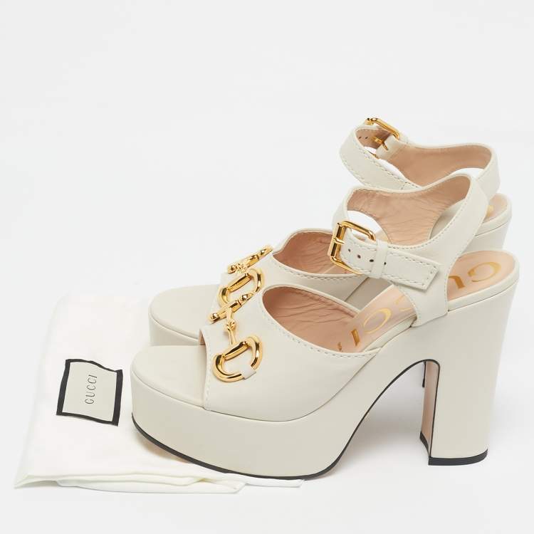 مملوكة مسبقًا Gucci Off White Leather Horsebit Platform Block Heel Ankle Strap Sandals Size 39.5