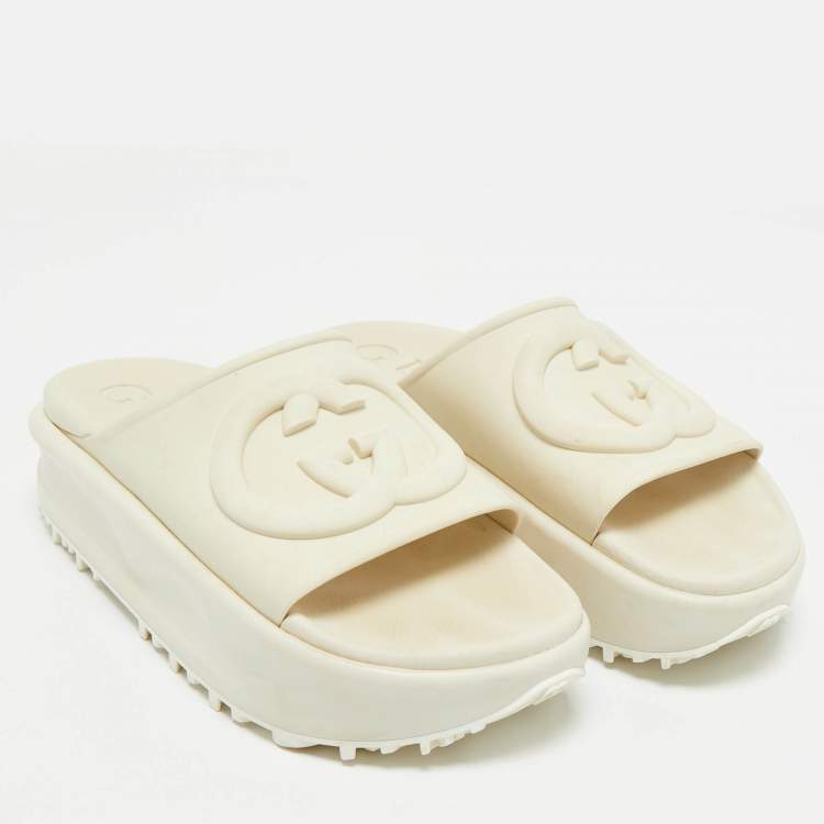 Pre Owned Gucci White Rubber Interlocking G Slide Sandals Size 37