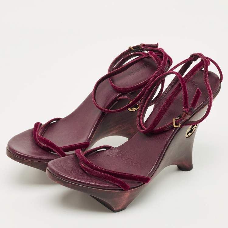 Pre Owned Gucci Burgundy Velvet Ankle Strap Wedge  Sandals Size 38