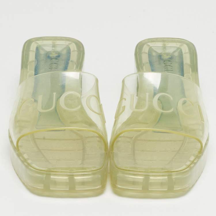 مملوكة مسبقًا Gucci Transparent PVC Embossed Logo Block Heel Slide Sandals Size 38