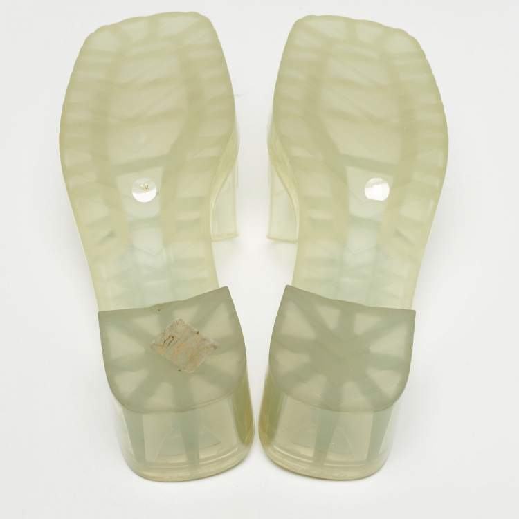 مملوكة مسبقًا Gucci Transparent PVC Embossed Logo Block Heel Slide Sandals Size 38