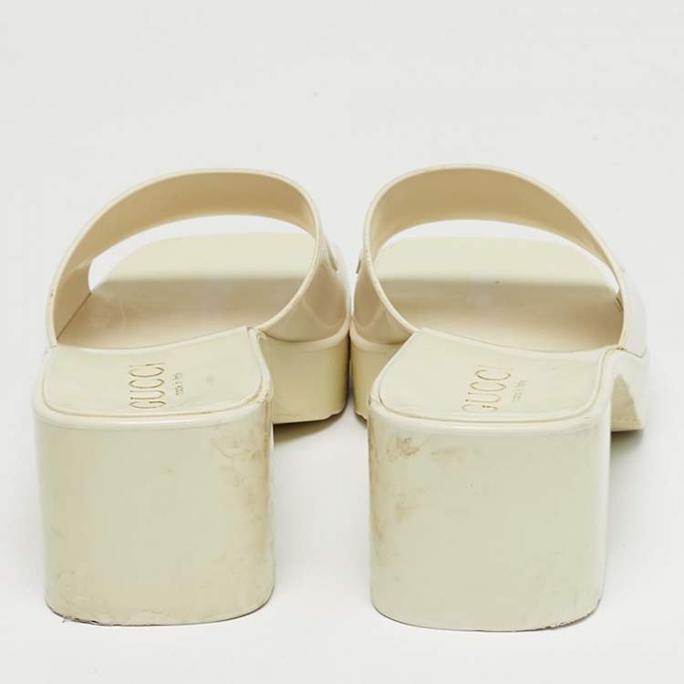 Pre Owned Gucci White Rubber Logo Slide Sandals Size 36