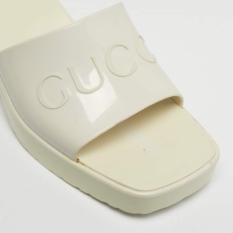 Pre Owned Gucci White Rubber Logo Slide Sandals Size 36