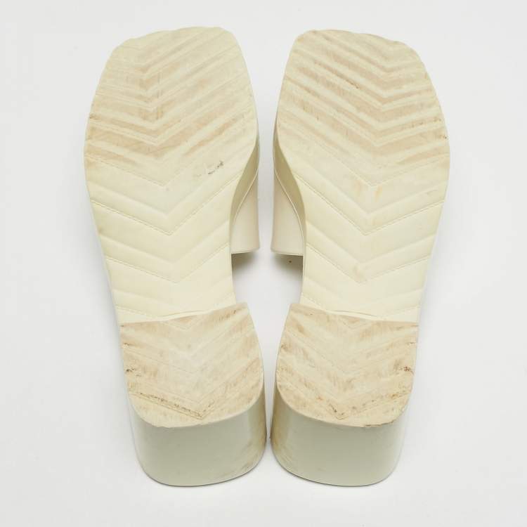 Pre Owned Gucci White Rubber Logo Slide Sandals Size 36