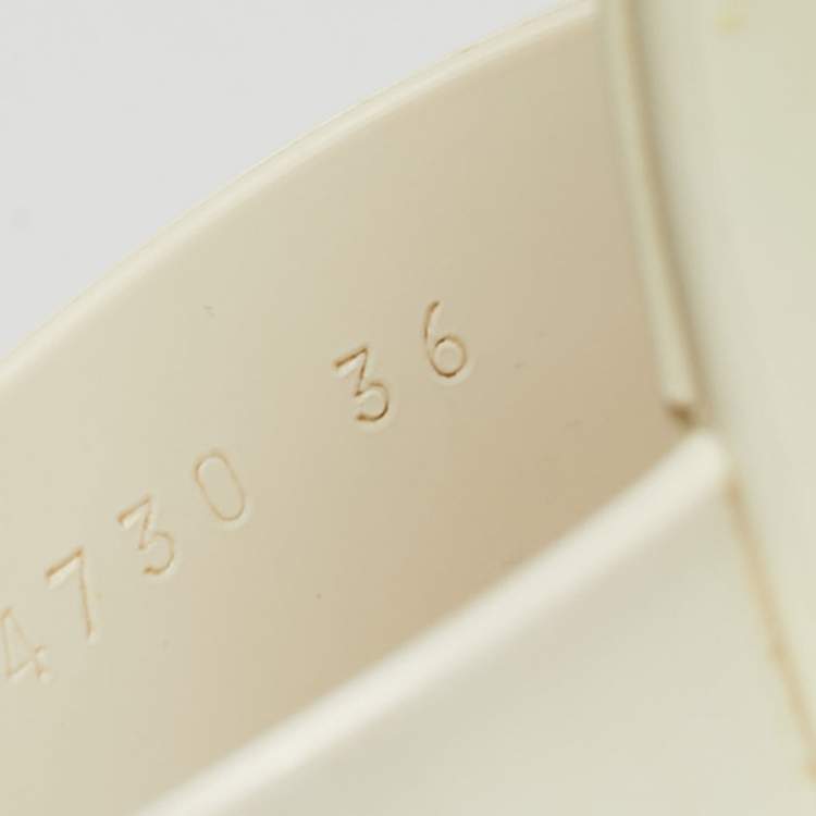 Pre Owned Gucci White Rubber Logo Slide Sandals Size 36