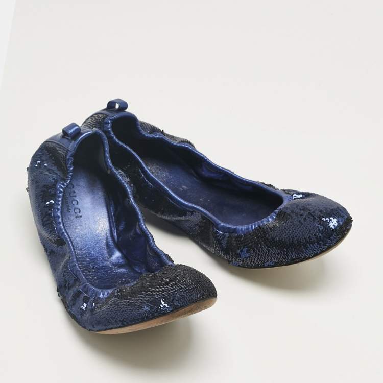 Pre Owned Gucci Metallic Blue Leather and Sequins Embellish Scrunch Ballet Flats Size 39
