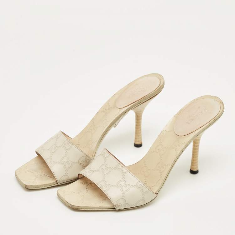 Pre Owned Gucci Cream Leather Interlocking G Slide Sandals Size 36