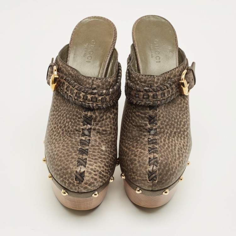 Pre Owned Gucci Olive Green Leather Janis Studded Clogs Size 38