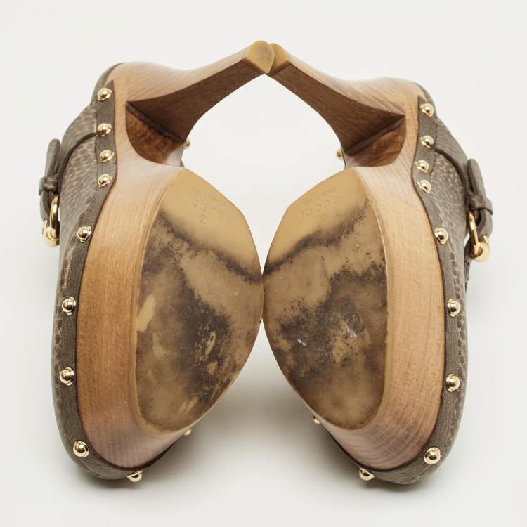 Pre Owned Gucci Olive Green Leather Janis Studded Clogs Size 38