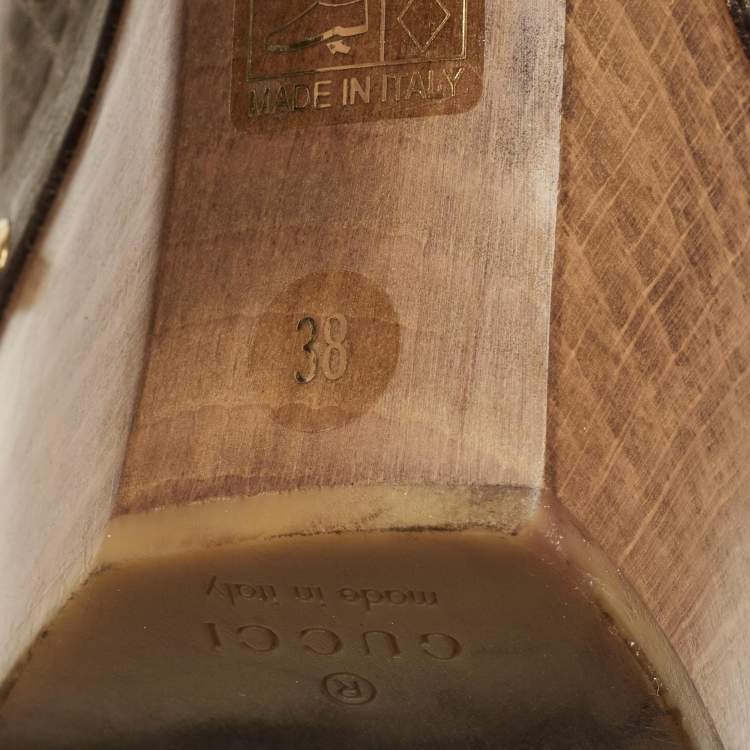 Pre Owned Gucci Olive Green Leather Janis Studded Clogs Size 38