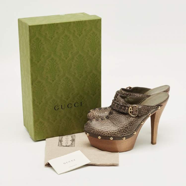 Pre Owned Gucci Olive Green Leather Janis Studded Clogs Size 38