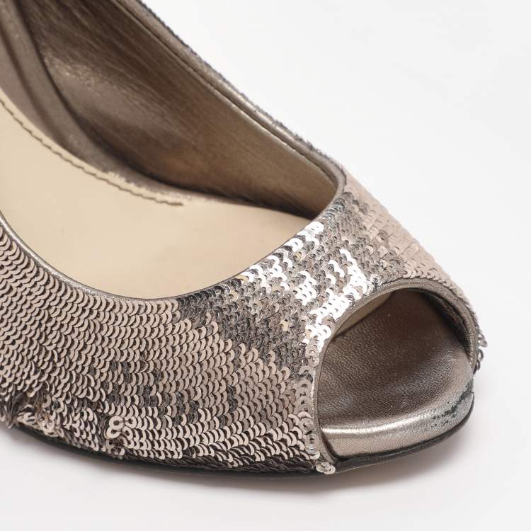 Pre Owned Gucci Silver Sequins Slingback Pumps Size 36