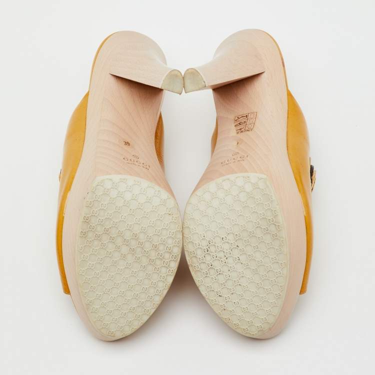 Pre Owned Gucci Yellow Patent Leather Hysteria Wooden Platform Sandals Size 39