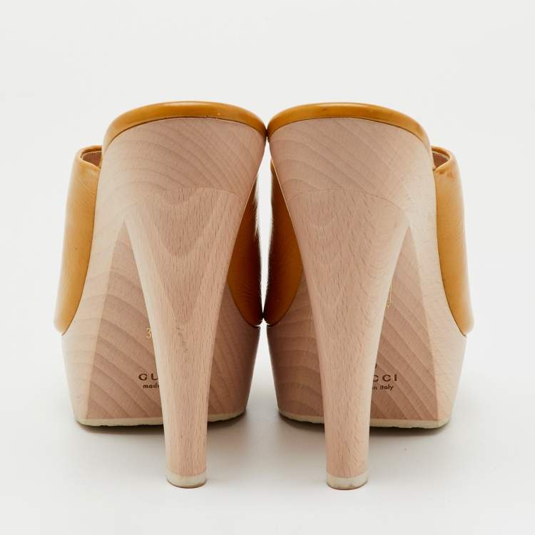 Pre Owned Gucci Yellow Patent Leather Hysteria Wooden Platform Sandals Size 39