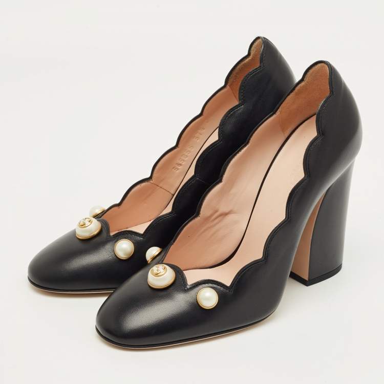 Pre Owned Gucci Black Leather Faux Pearl Embellished Willow Pumps Size 37.5