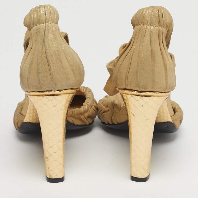 Pre Owned Gucci Size 37.5 Gold Python Embossed Leather and Suede Ankle Wrap Pumps