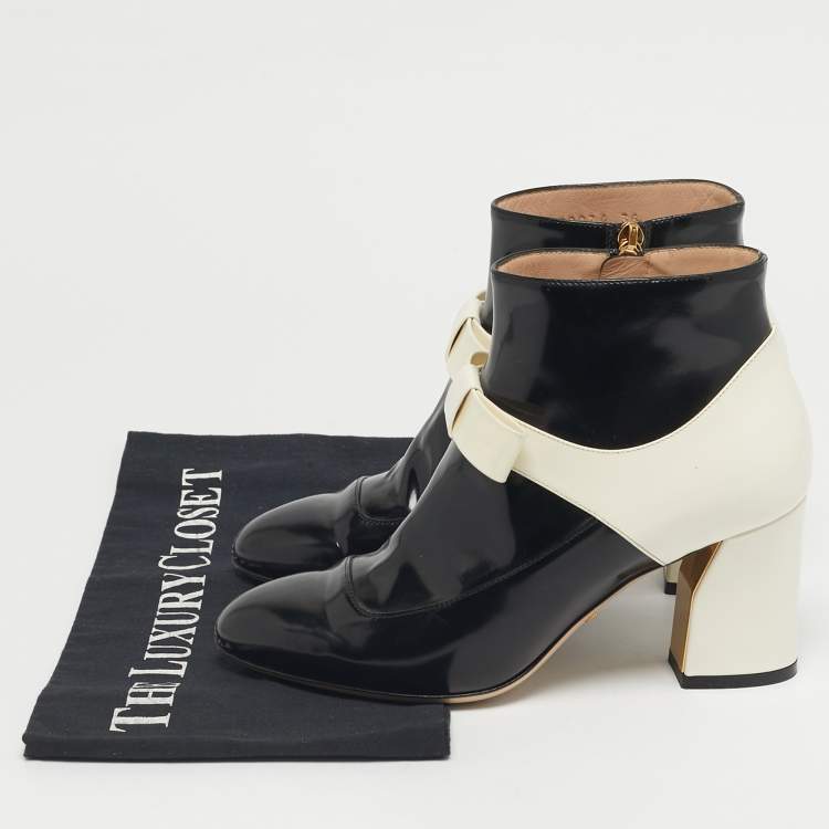 مملوكة مسبقًا Gucci Size 36 Black/White Patent Leather Bow Ankle Length Boots