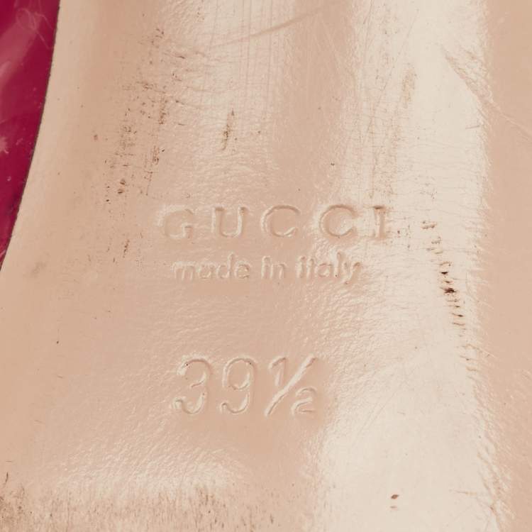 Pre Owned حذاء كعب عالي غوتشي أزرق لامع مفتوح من الأمام بحزام خلفي مقاس 40.5