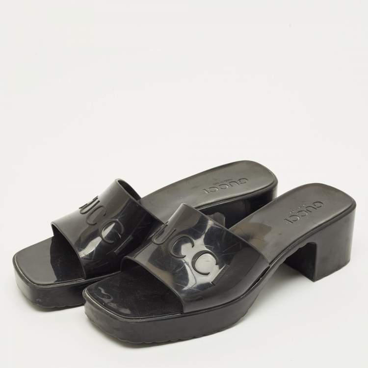 Pre Owned Gucci GG Logo Size 39 Black Rubber Slide Sandals