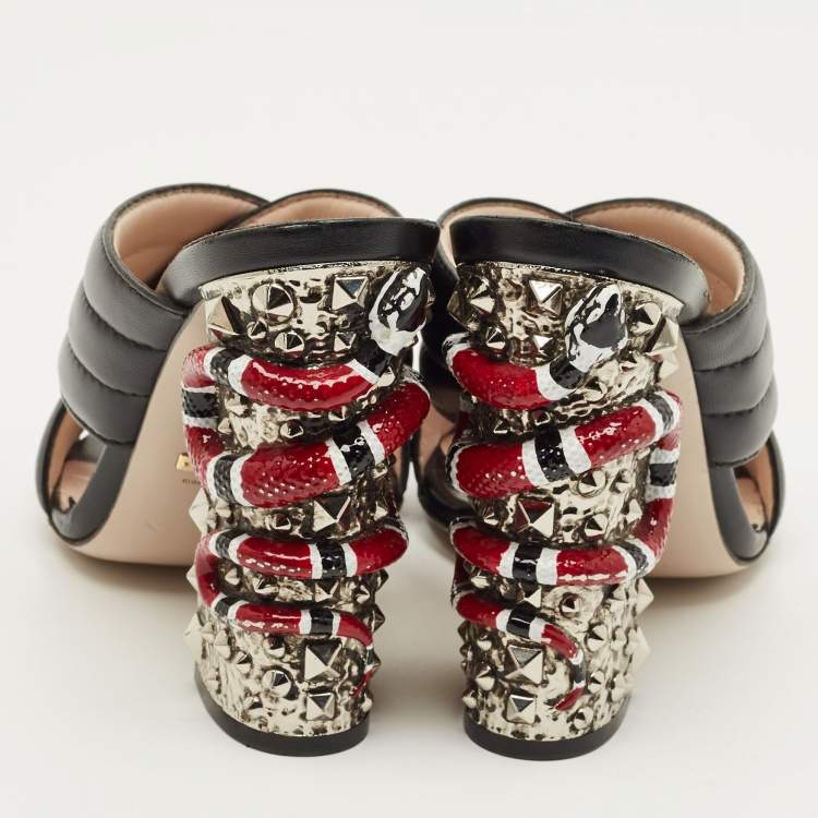 مملوكة مسبقًا Gucci Webby Size 39 Black Leather Snake Embellished Mules