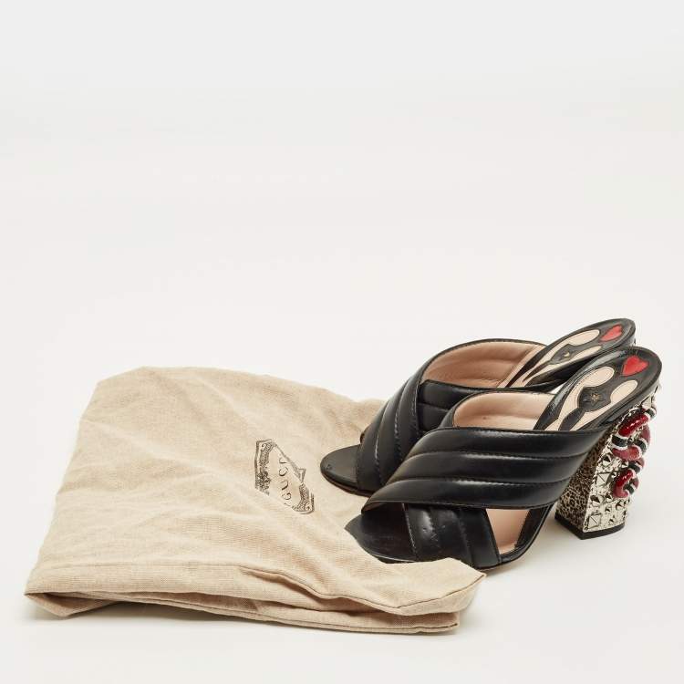 مملوكة مسبقًا Gucci Webby Size 39 Black Leather Snake Embellished Mules