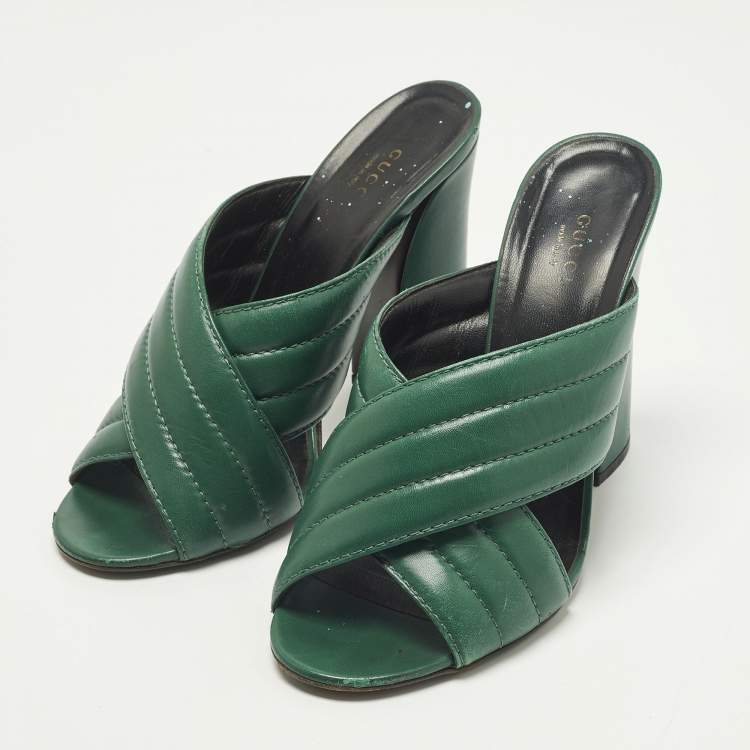 Pre Owned Gucci Webby Size 41 Green Quilted Leather Slide Sandals                                    