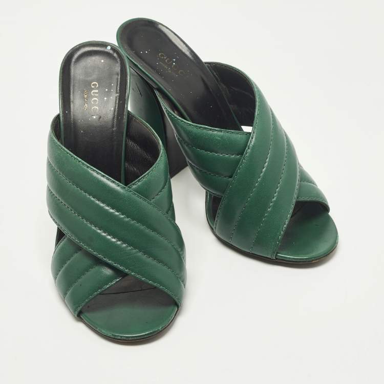 Pre Owned Gucci Webby Size 41 Green Quilted Leather Slide Sandals                                    