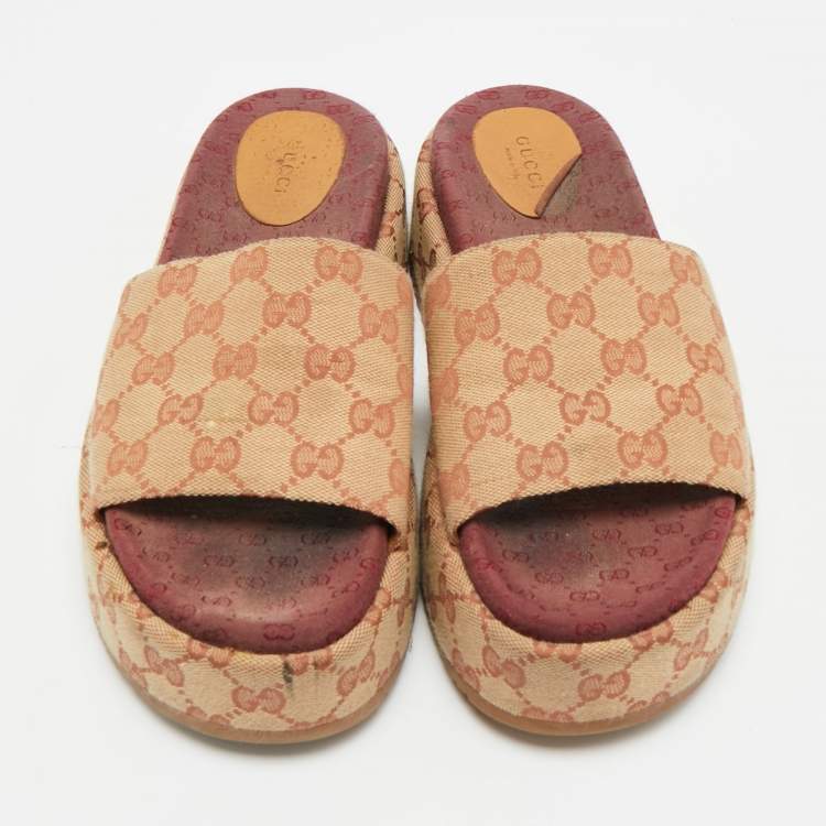Pre Owned Gucci GG Size 39 Burgundy/Beige Canvas Platform Slide Sandals