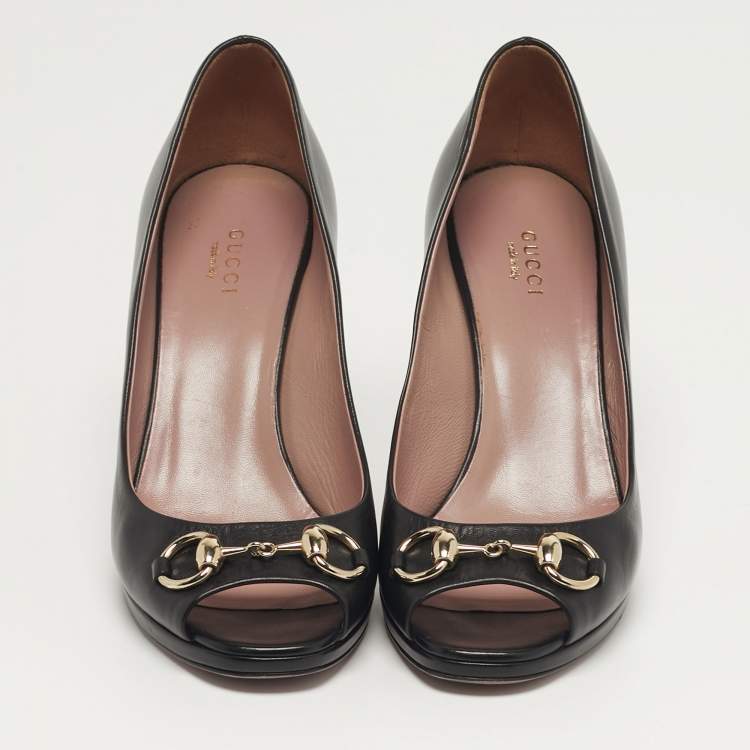 مملوكة مسبقًا Gucci Horsebit Size 38 Black Leather Peep Toe Pumps
