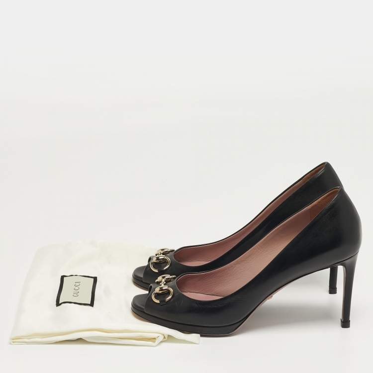 مملوكة مسبقًا Gucci Horsebit Size 38 Black Leather Peep Toe Pumps