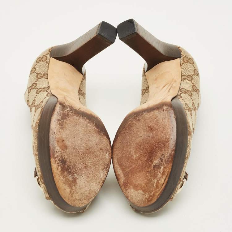 مملوكة مسبقًا حذاء كعب عالي غوتشي مقدمة مفتوحة هورسبيت قماش GG بيج مقاس 36.5