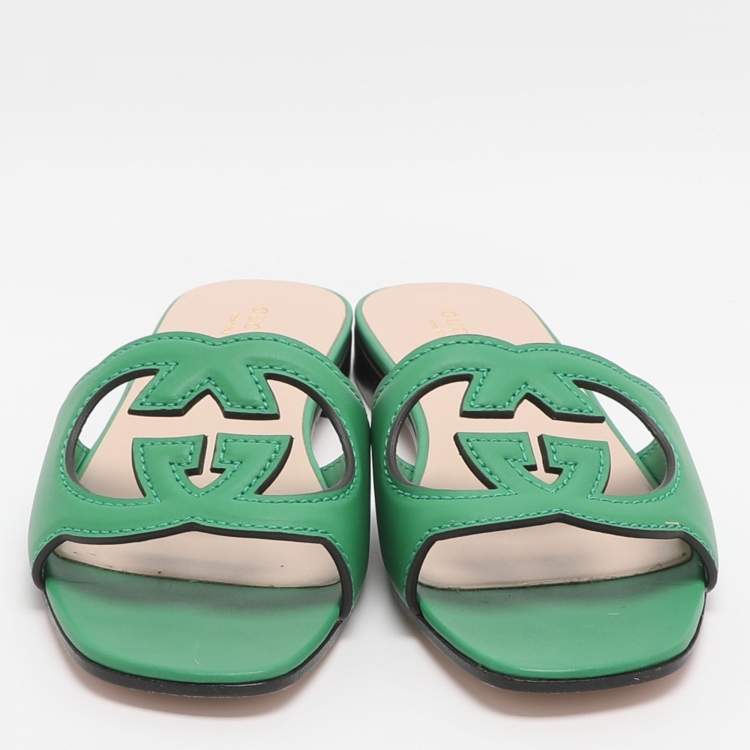 Pre Owned Gucci Interlocking GG Cutout Size 39 Green Leather Flat Sandals