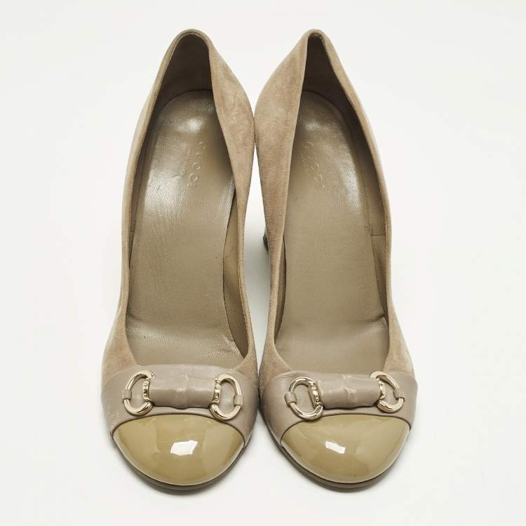 Pre Owned Gucci Horsebit Size 38.5 Grey Patent Leather and Suede Wedge Pumps