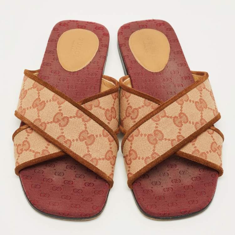 مملوكة مسبقًا Gucci GG Size 38 Beige/Brown Canvas and Suede Criss Cross  Flat Slide