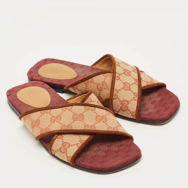 مملوكة مسبقًا Gucci GG Size 38 Beige/Brown Canvas and Suede Criss Cross  Flat Slide
