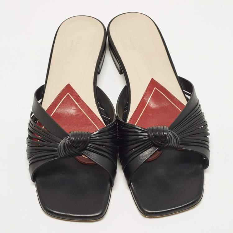 Pre Owned Gucci Size 38 Black Leather knot Detail Flat Slide