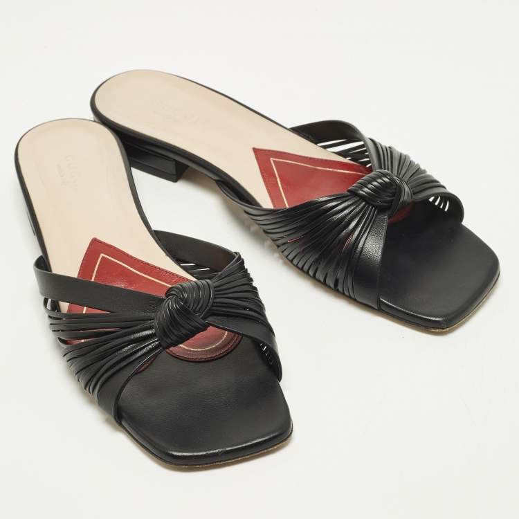 Pre Owned Gucci Size 38 Black Leather knot Detail Flat Slide
