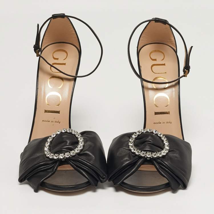 مملوكة مسبقًا Gucci Size 40 Black Leather Bow Crystal Embellished Ankle Strap Sandals
