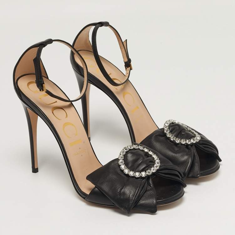 مملوكة مسبقًا Gucci Size 40 Black Leather Bow Crystal Embellished Ankle Strap Sandals