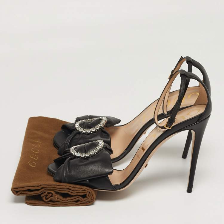 مملوكة مسبقًا Gucci Size 40 Black Leather Bow Crystal Embellished Ankle Strap Sandals