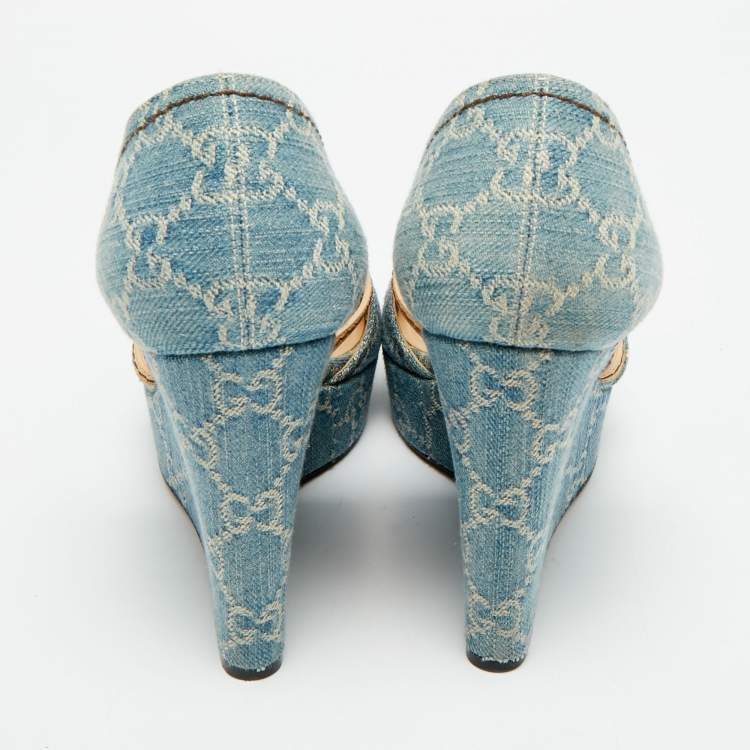 Pre Owned Gucci GG Size 38.5 Blue Bamboo Peep Toe Wedge Pumps