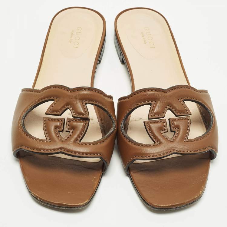Pre Owned Gucci Slides Size 38.5 Pale Brown Leather Interlocking G Flat Slides