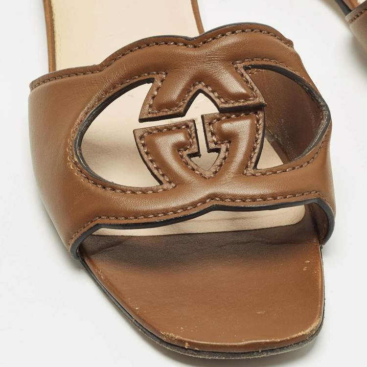 Pre Owned Gucci Slides Size 38.5 Pale Brown Leather Interlocking G Flat Slides