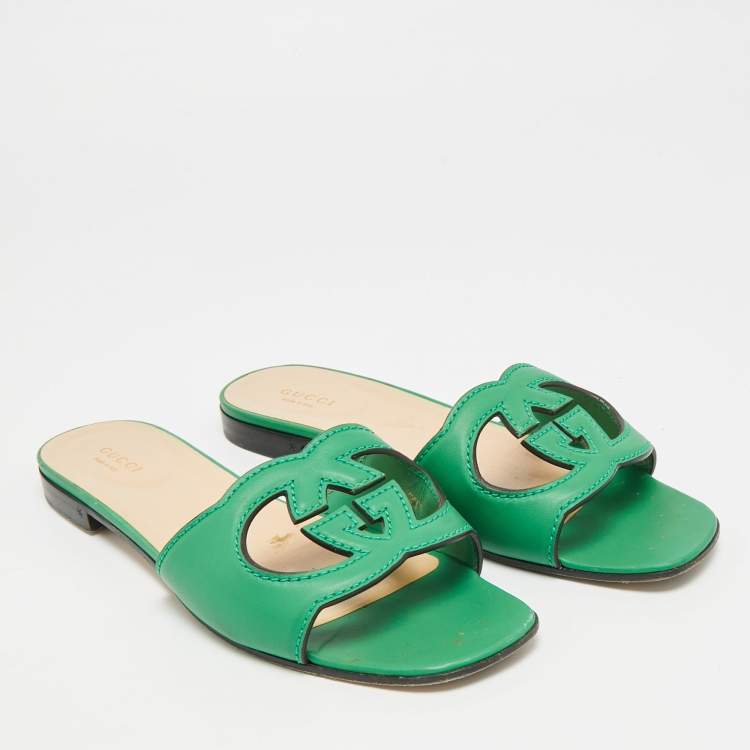 Pre Owned Gucci Interlocking G Size 38.5 Green Leather Cut-Out Flat Slide Sandals