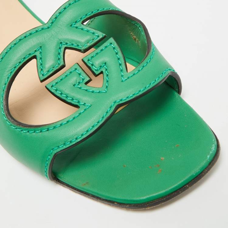 Pre Owned Gucci Interlocking G Size 38.5 Green Leather Cut-Out Flat Slide Sandals