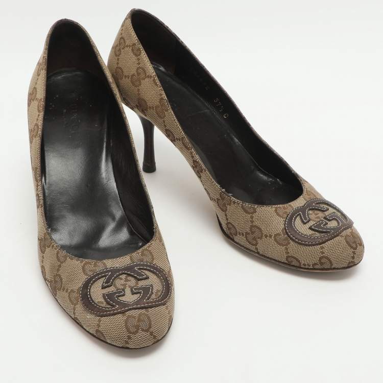 Pre Owned Gucci Interlocking G Size 37.5 Beige Canvas and Leather Pumps